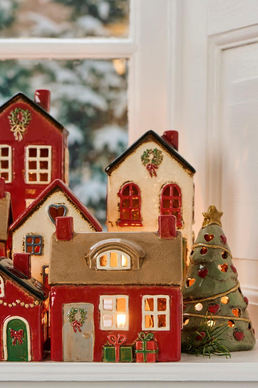 Talolyhty Stillenat punainen ovikranssilla Ib Laursen