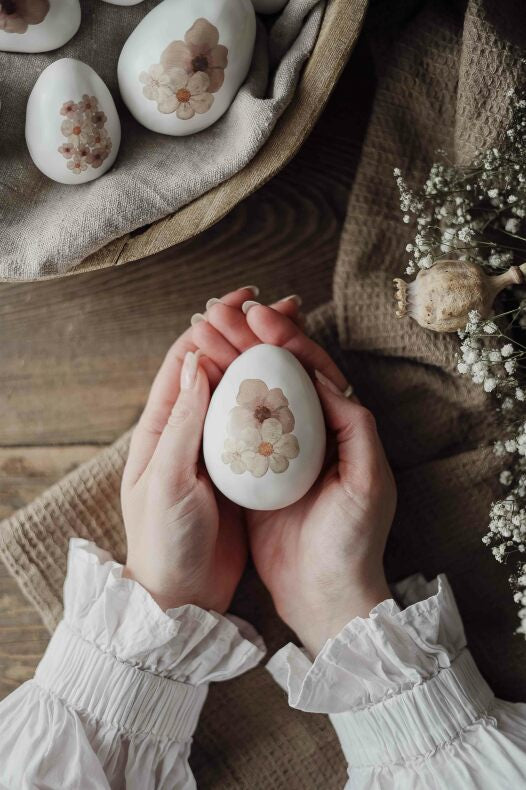 Keraaminen Pääsiäismuna kukilla 2 kokoa Majas Cottage