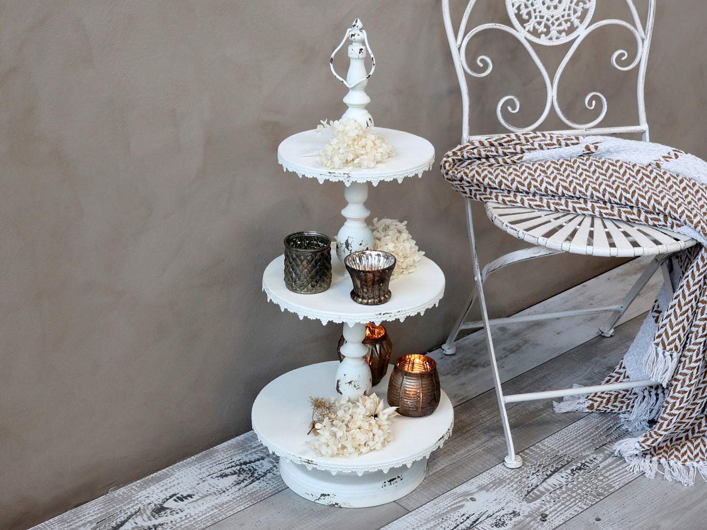 Kerrostarjotin antique cream Chic Antique