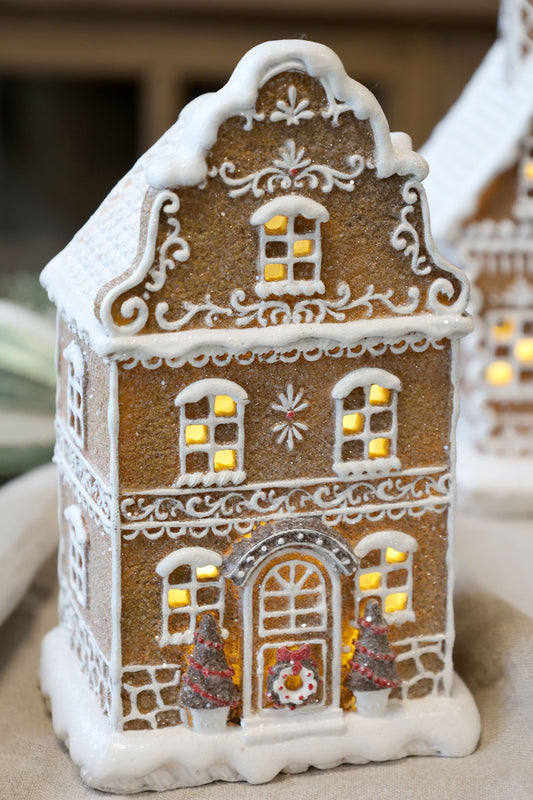 Piparkakkutalo 20,5cm Led-valoilla Chic Antique