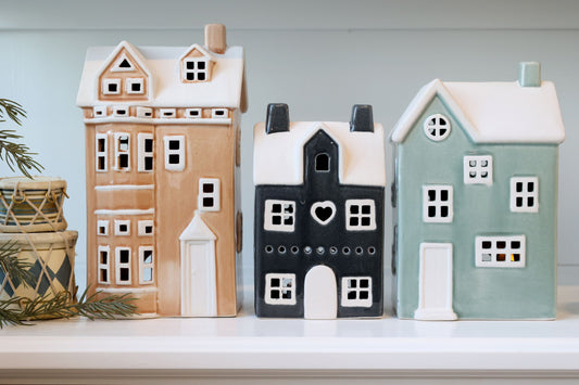 Talolyhty Chamonix sydän ikkunalla hiili 18cm Chic Antique