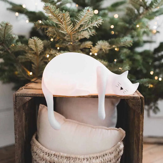 Yövalo Georges The Cat