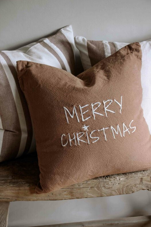 Koristetyynynpäällinen Merry Christmas 48x48 Majas Cottage