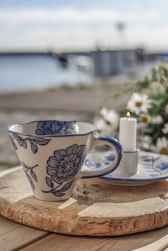 Muki Florea Blue Majas Cottage