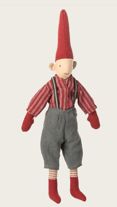 Maileg tonttupoika 31cm henkseli housuissa ja raitapaidassa