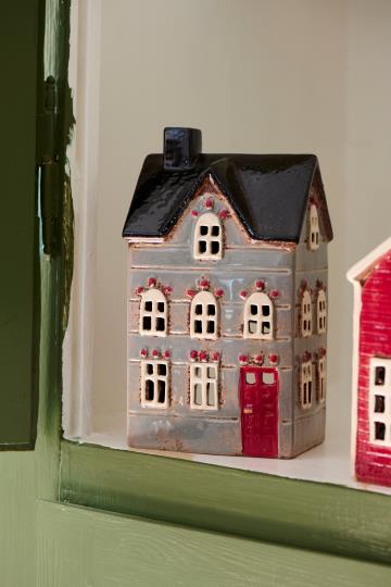 Talolyhty Nyhavn harmaa punaisella ovella Ib Laursen