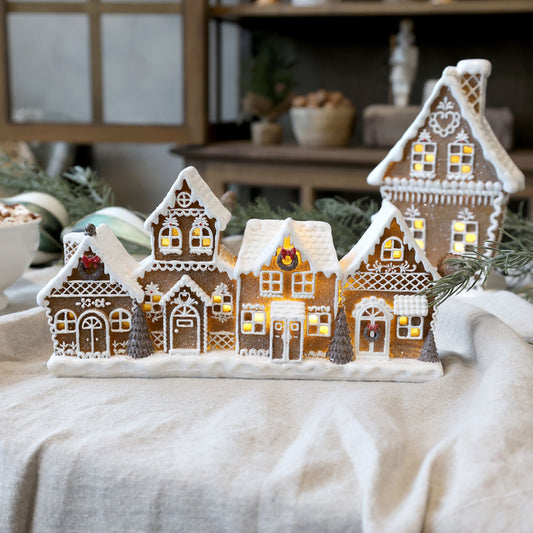Piparkakkutalo kylä 24,5cm Led-valoilla Chic Antique