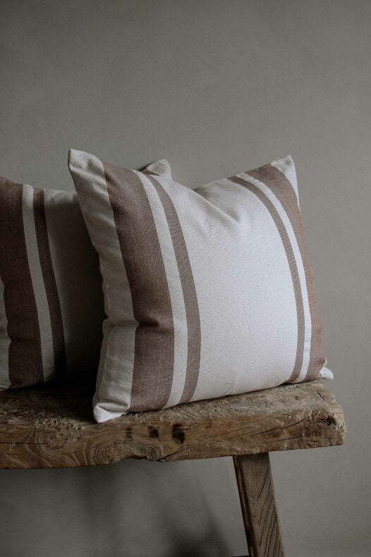 Koristetyynynpäällinen Beige raidallinen Majas Cottage