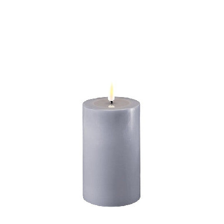 Led-Pilarikynttilä Dusty blue Deluxe Homeart